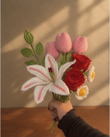 The Blush bouquet, handmade crochet flowers held in the hand, Moss & Yarn, Bhubaneswar